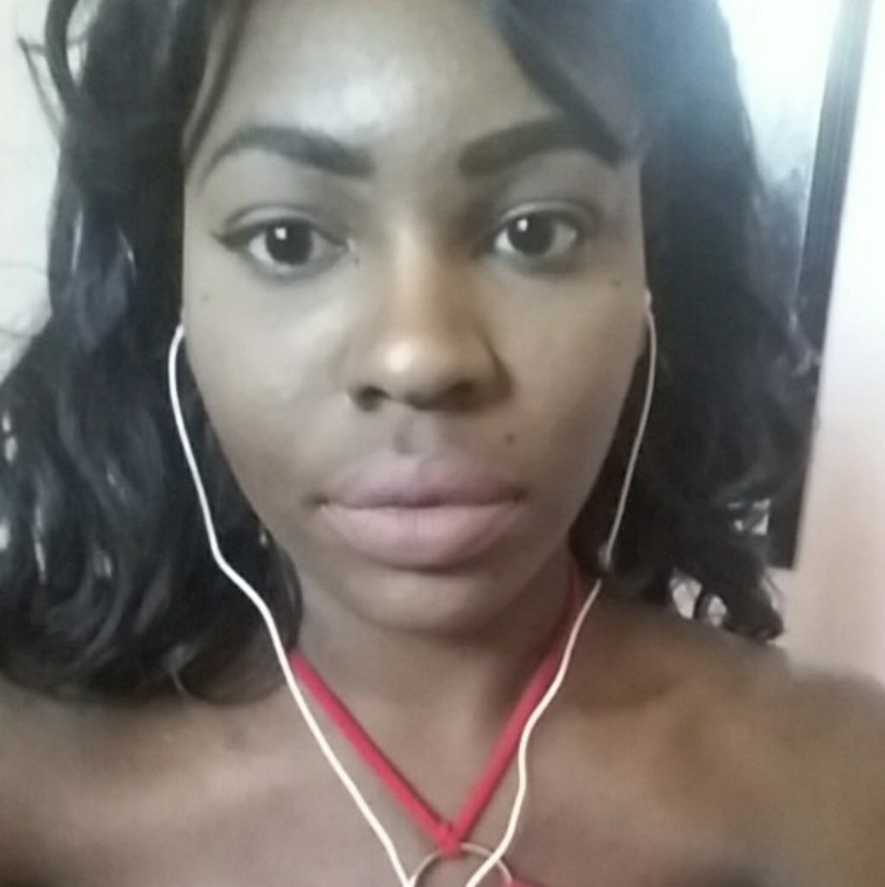 Meet your Posher, Amari